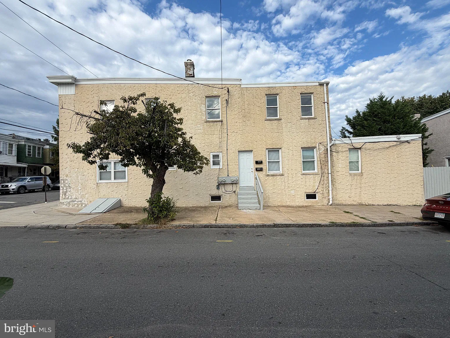 2 bed, 1.0 bath, 800 sqft, $1,500 — Photo 2