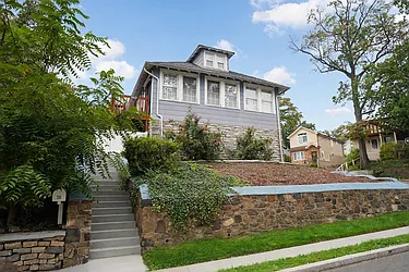 230 Lindenwood Road