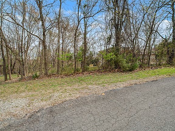 2nd image of 9 Wards Ln