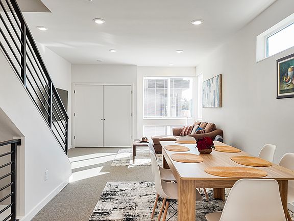5th image of 9127 50th Ave S #C