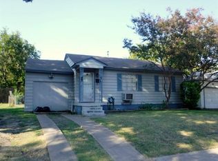 1802 Rosewood St, Grand Prairie, TX 75050