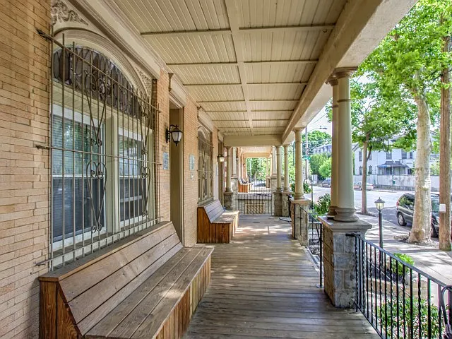 Campus Apartments — Photo 3