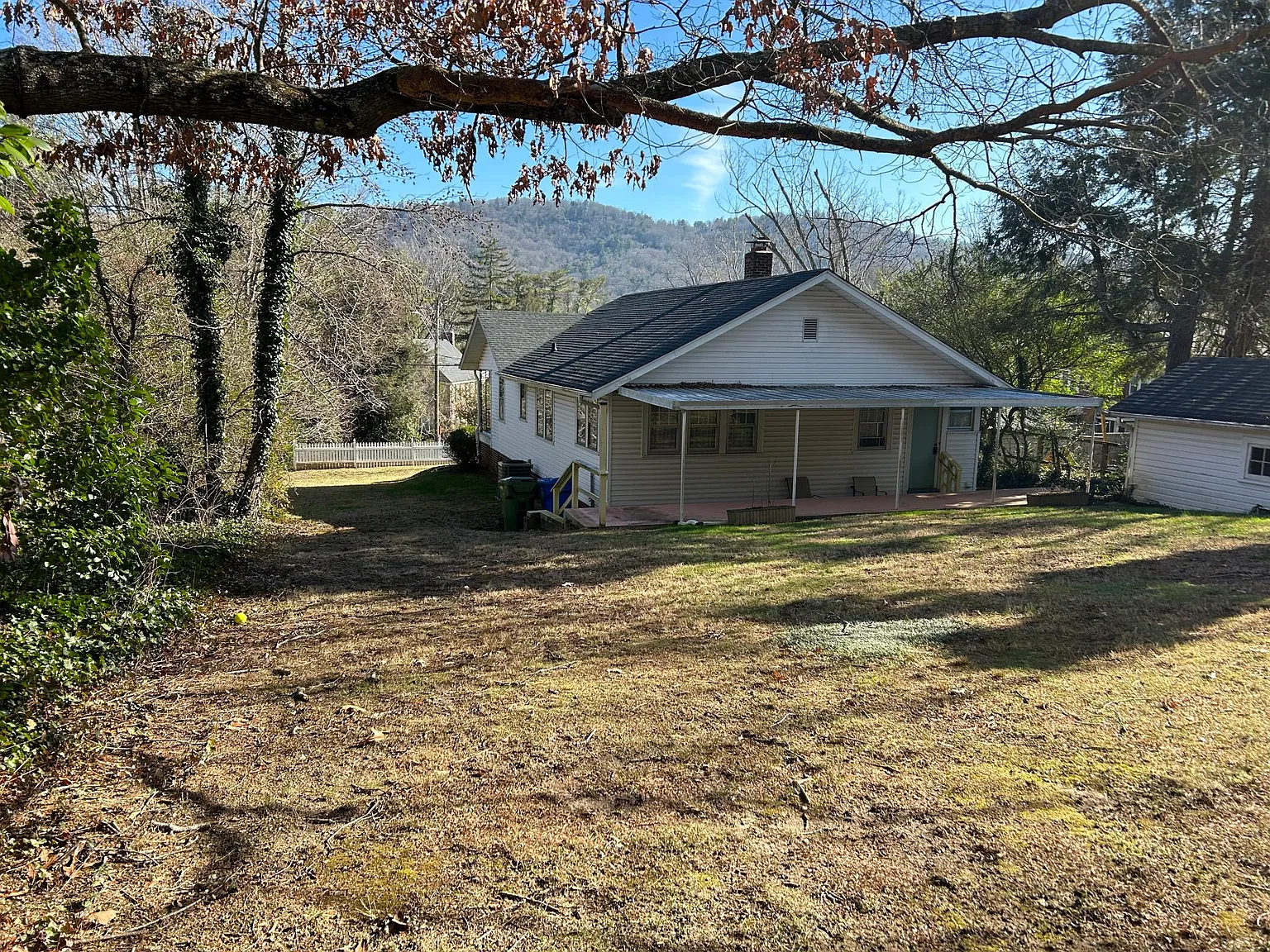56 Lakeshore Drive — Photo 2