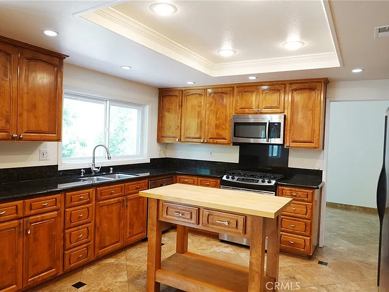 6232 Hesperia Ave — Photo 13