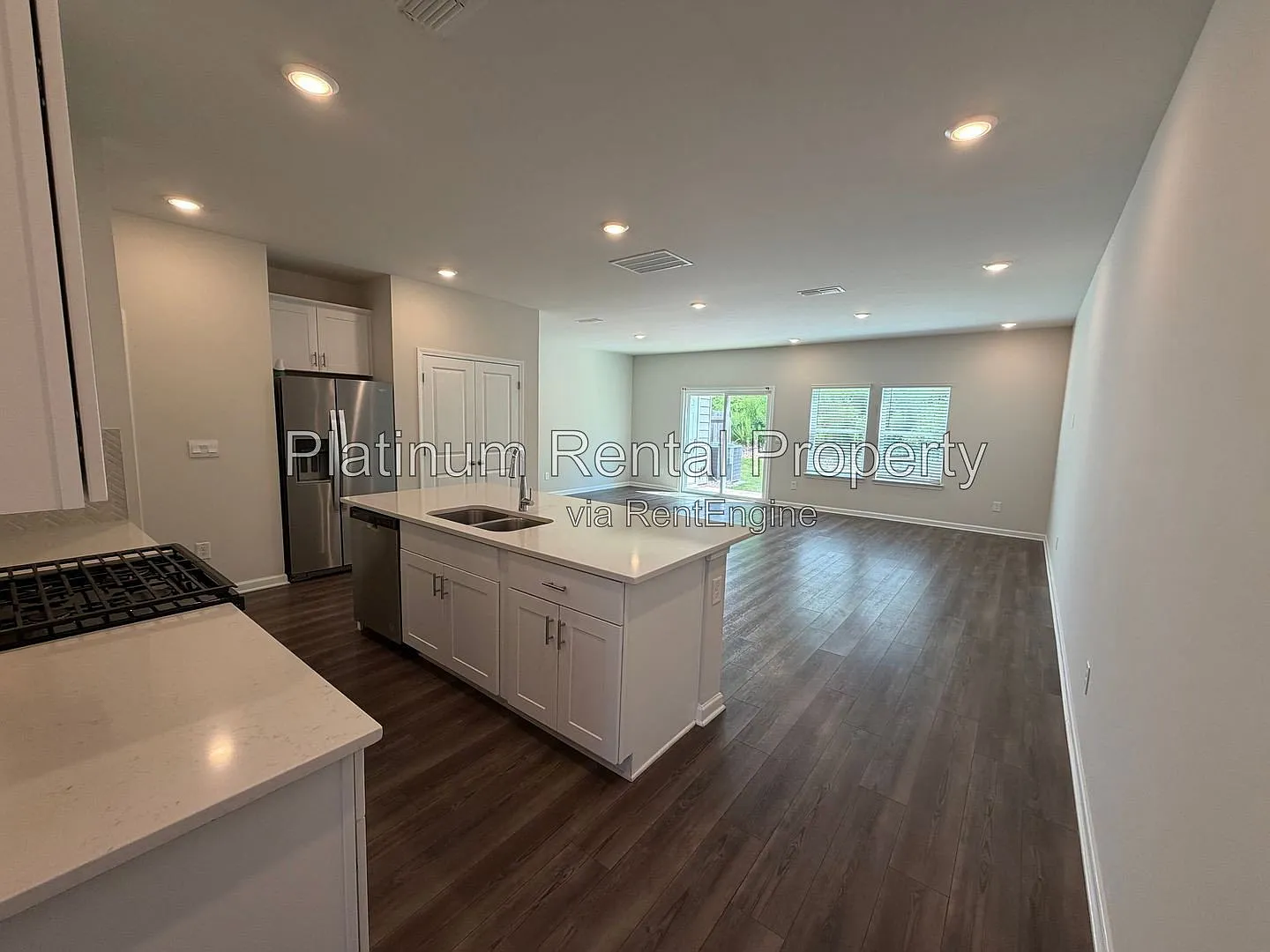 3 bed, 2.5 bath, 1880 sqft, $2,100 — Photo 4