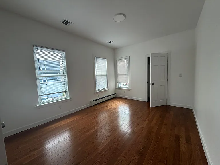 49 Mercer St #2 — Photo 7