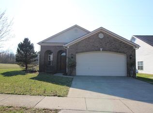 100 Back Stretch Dr, Georgetown, KY 40324