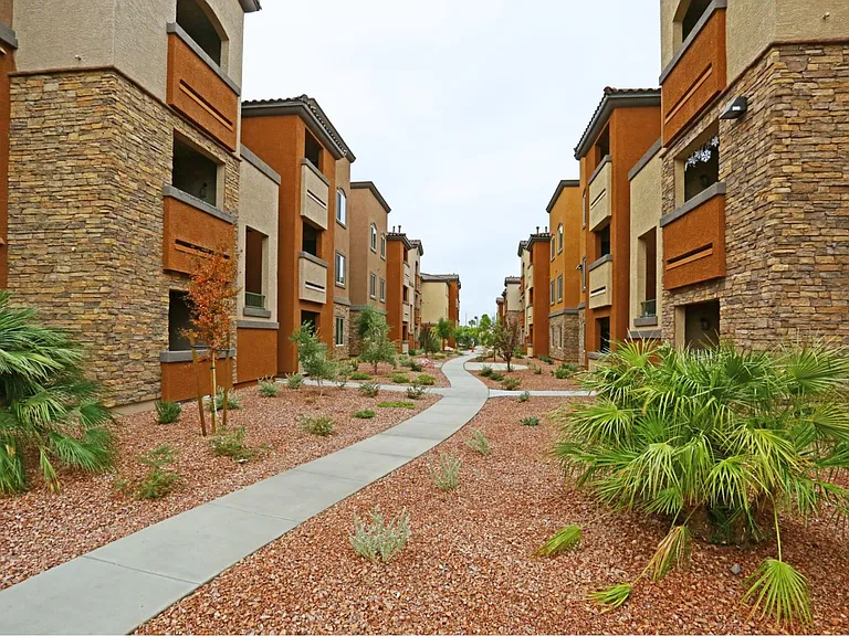 Boulder Pointe — Photo 13