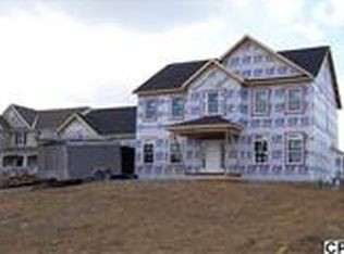 221 Dunbar Dr, Mechanicsburg, PA 17050