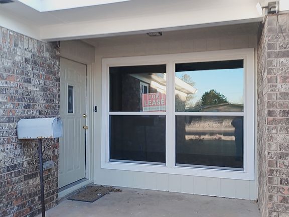 5th image of 3303 W Dengar Ave