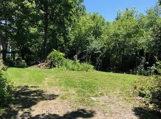 825 N Oak St, Round Lake Park, IL 60073