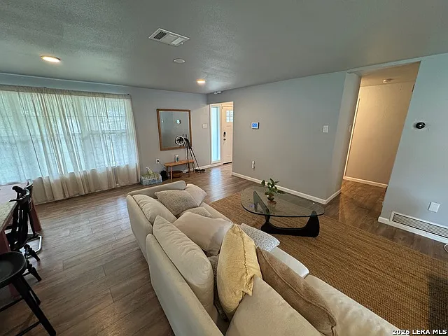 326 Cloudmont Dr — Photo 3