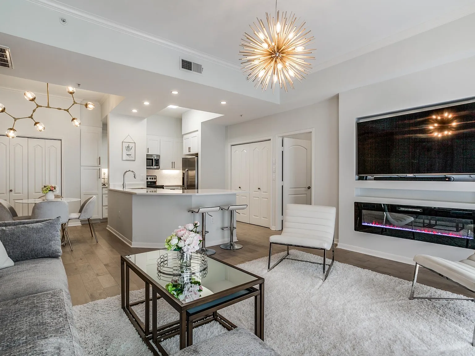 2 bed, 1154 sqft, $3,800 — Photo 1