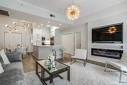 3225 Turtle Creek Blvd #220 Photo 1