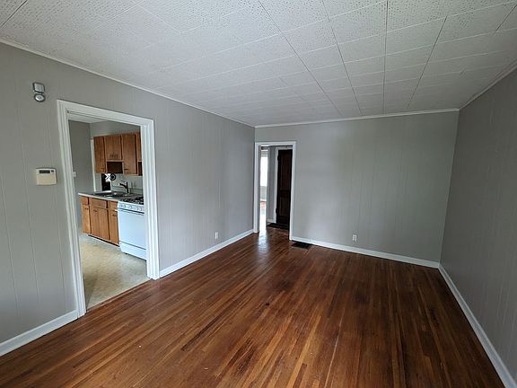 3rd image of 1817 E Lakeview Ave