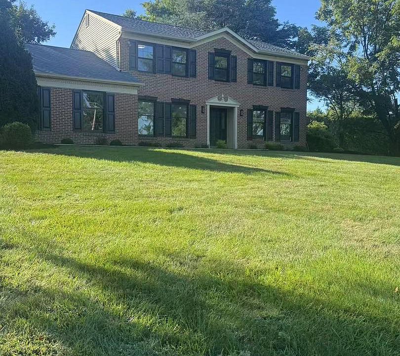 1st image of 657 N Wales Rd