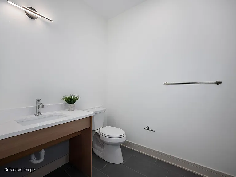 3202 N Racine Ave #306 — Photo 18