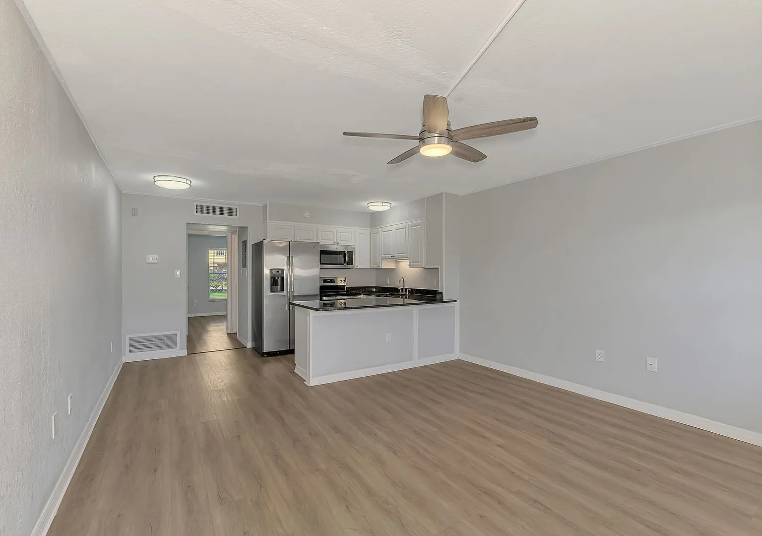 Phillippi Square Apartments — Photo 3