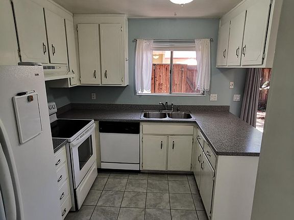 New stove and dishwasher just installed