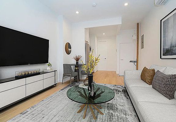 2nd image of 137 Thompson St APT 10
