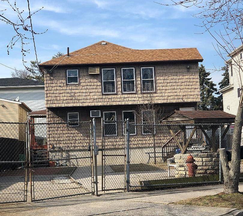 1st image of 153 Quincy Ave