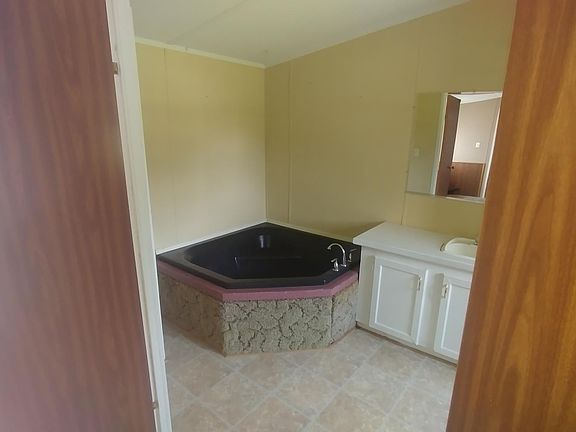 4th image of 153 Southfork Dr