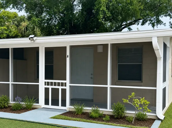 910 New York St APT A, Edgewater, FL 32132