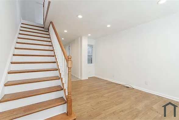 3 bed, 900 sqft, $1,250 — Photo 3