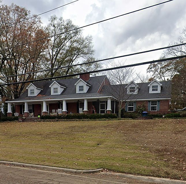 1st image of 671 E Lee Blvd