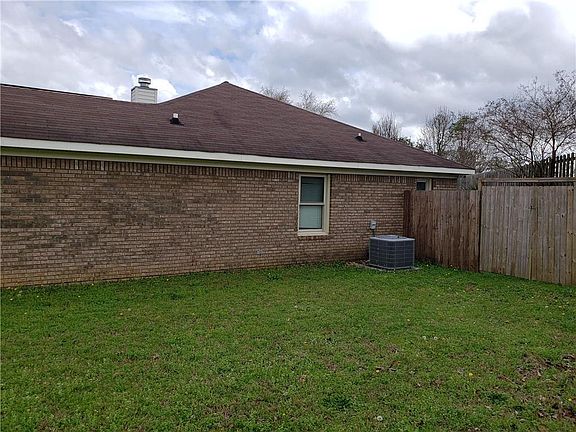 2nd image of 3303 Overlook Dr