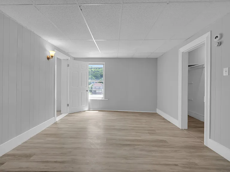 149 W Ridge St #2A — Photo 4
