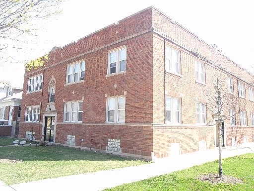 1st image of 4520 W Wellington Ave #1