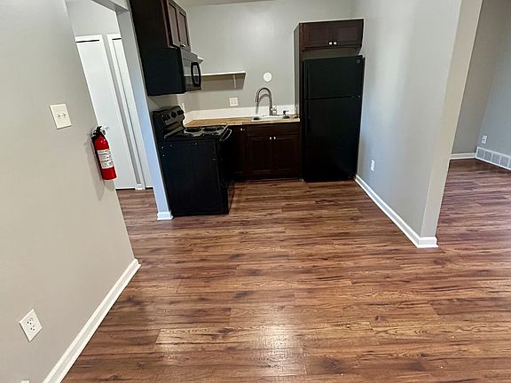 5th image of 2254 1st St APT 11