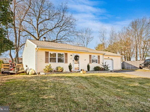 5 Sustain Ct, Newark, DE 19713