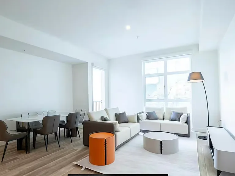 801 1/2 S Berendo St #1 — Photo 1