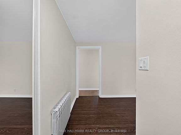 5th image of 295 Amiens St