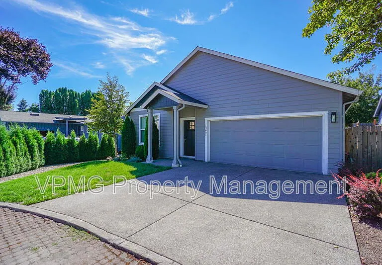 13801 NE 33rd Cir — Photo 3