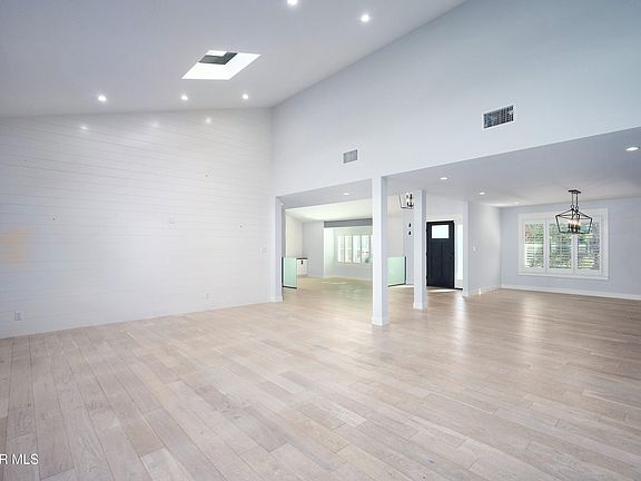 5th image of 653 Camino Rojo