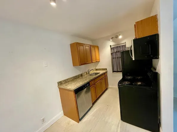 607 NE 29th Dr APT 38, Wilton Manors, FL 33334