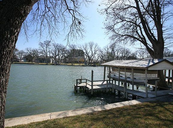 4th image of 447 Lake Placid Dr