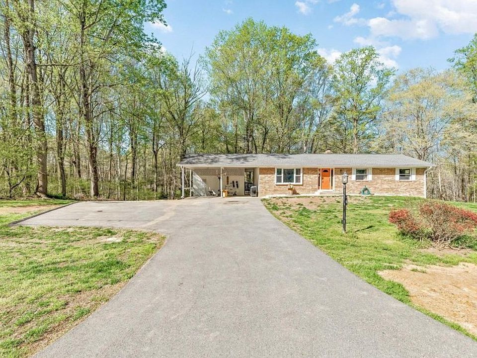 1st image of 2710 Dogwood Ln