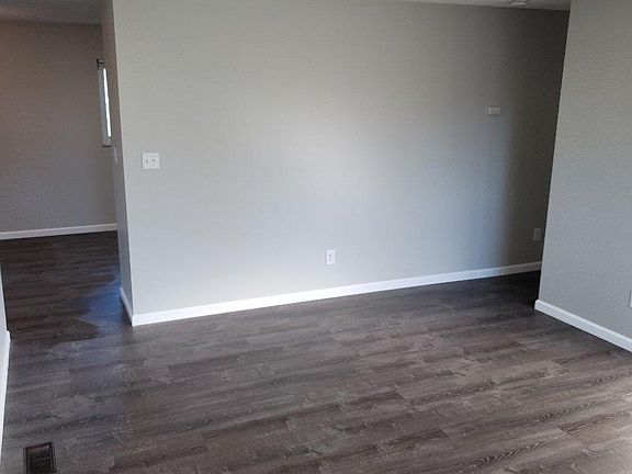 4th image of 7261 Cosner Dr