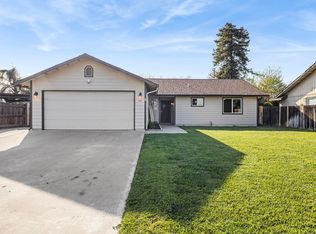 1921 S Irwin St, Tulare, CA 93274