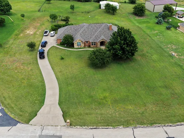 130 Aledo Grove Ct, Benbrook, TX 76126