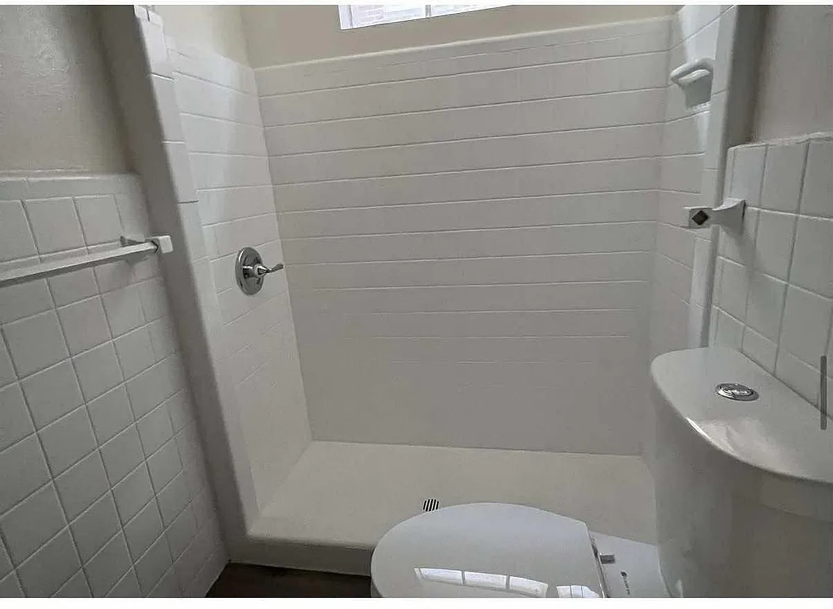 Building Photo - 940 Old Orchard Ave #5