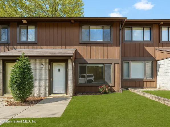 74 Belmar Dr W, Staten Island, NY 10314