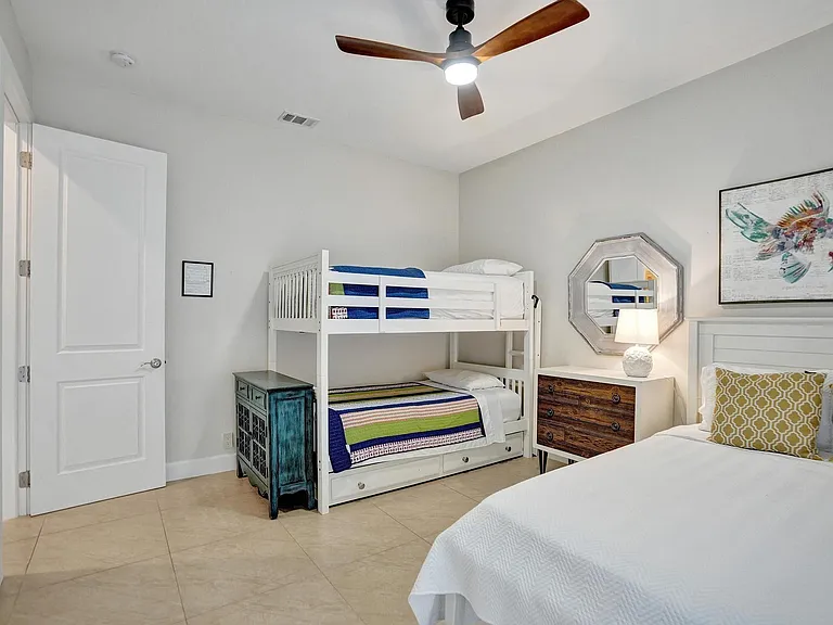 3043 Center Ave — Photo 36
