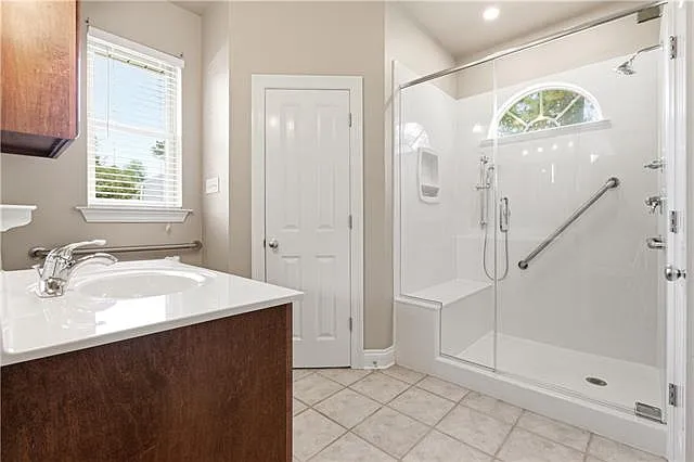 711 Lionel Ct — Photo 23