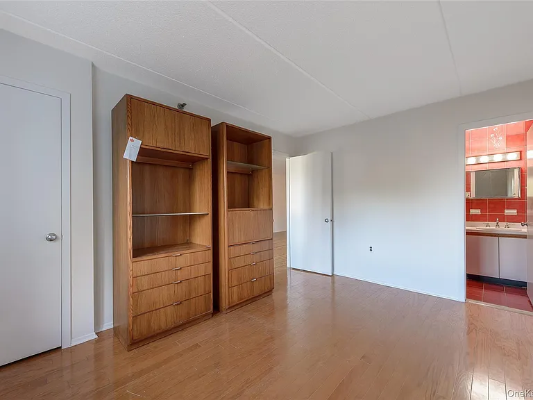 205 Mineola Blvd #3G — Photo 14