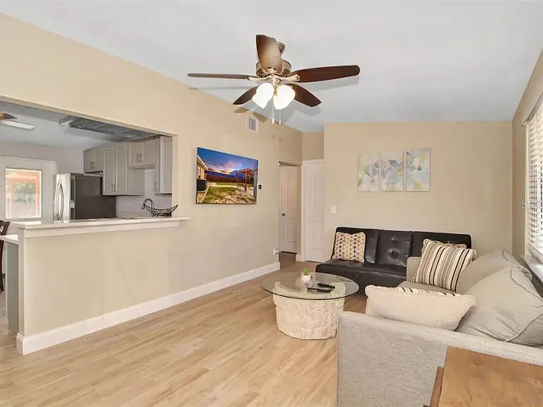 514 Ulelah Ave — Photo 2